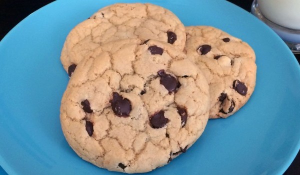 Bakery Style Chocolate Chip Cookies